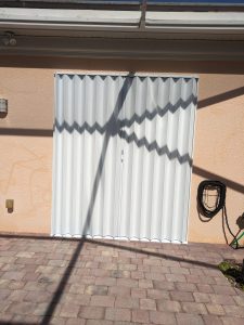 accordion-shutter-walkover-track-closed accordion-shutter-walkover-track-closed